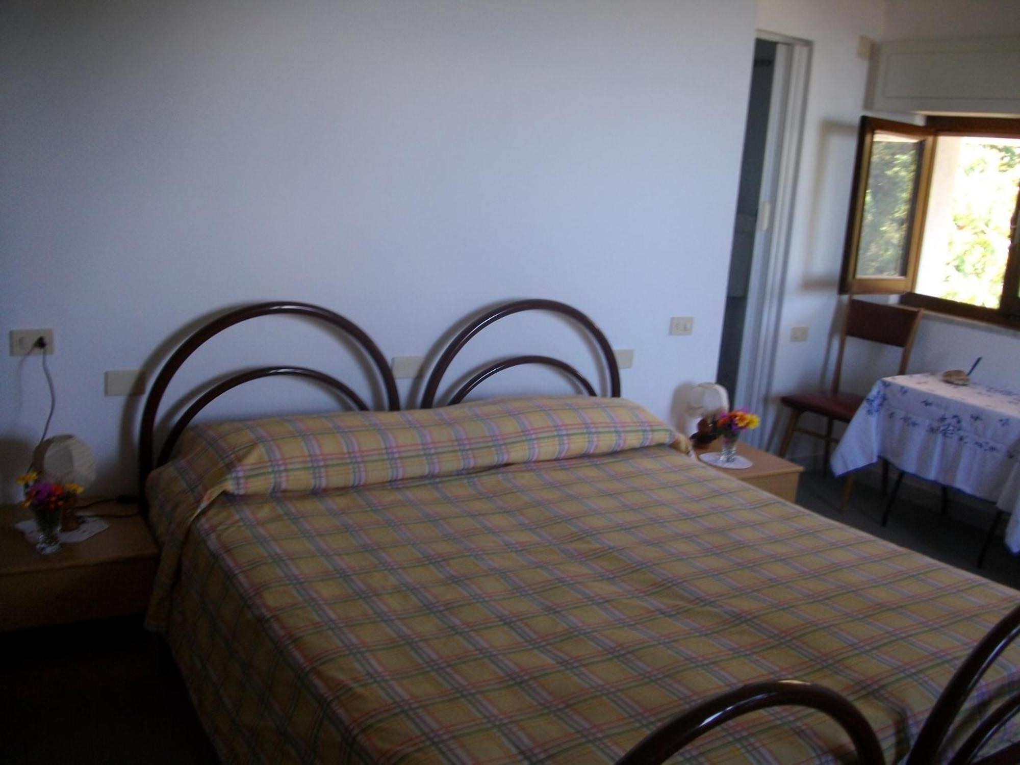 Hotel Alberta Massa  Zewnętrze zdjęcie