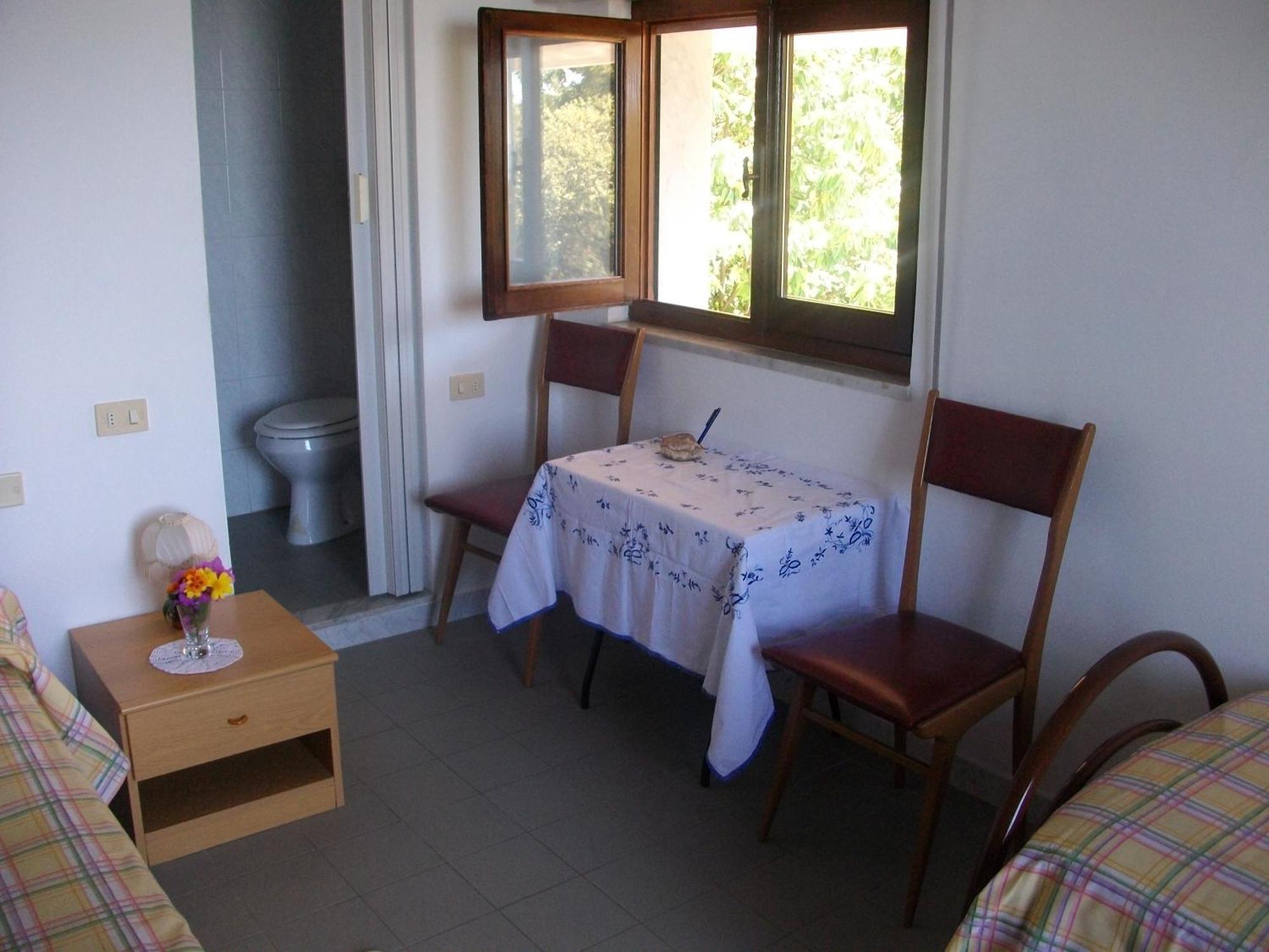 Hotel Alberta Massa  Zewnętrze zdjęcie