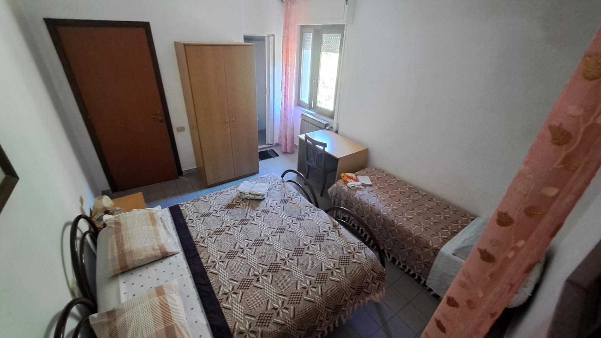 Hotel Alberta Massa  Zewnętrze zdjęcie