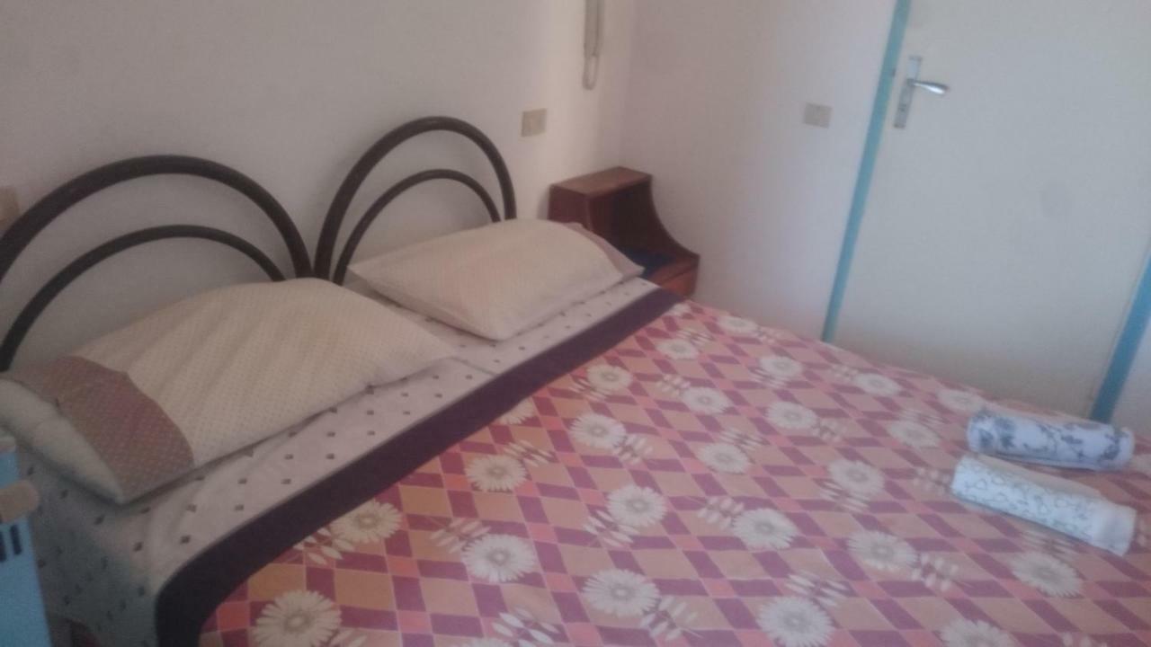 Hotel Alberta Massa  Zewnętrze zdjęcie