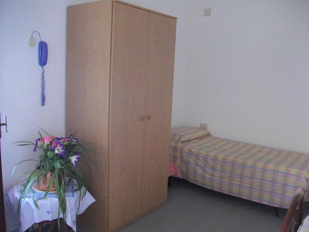 Hotel Alberta Massa  Pokój zdjęcie